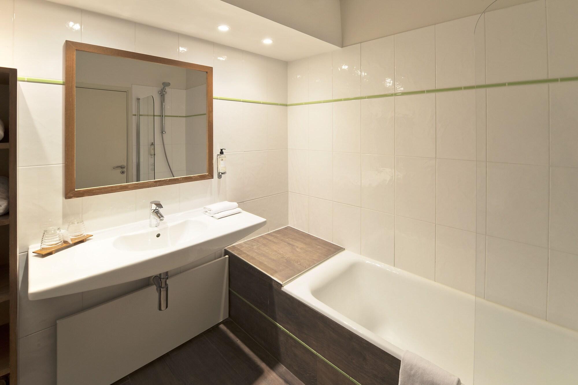Best Western Plus L'Oree Paris Sud Saulx-les-Chartreux Екстериор снимка